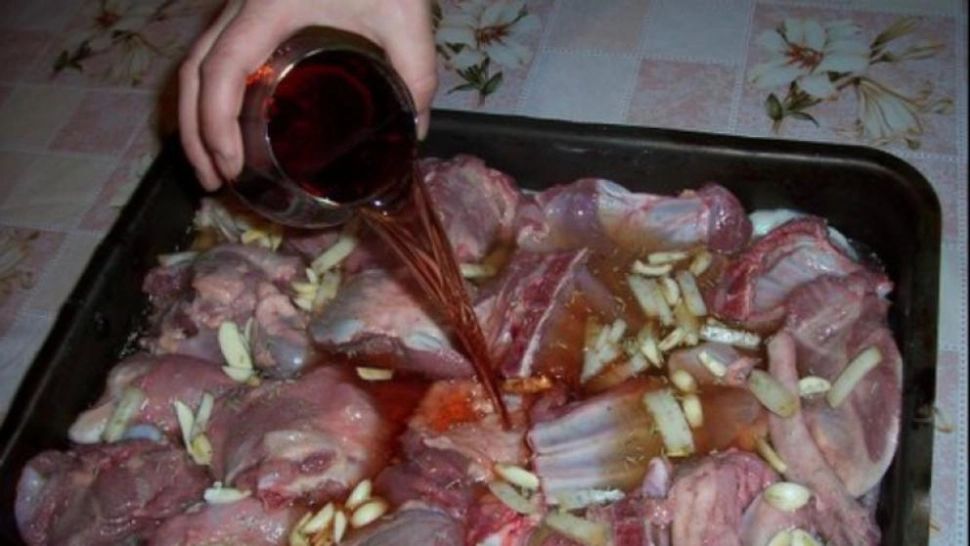 Marinadă pentru friptura de miel: cea mai simplă rețetă - secretul marilor bucătari 