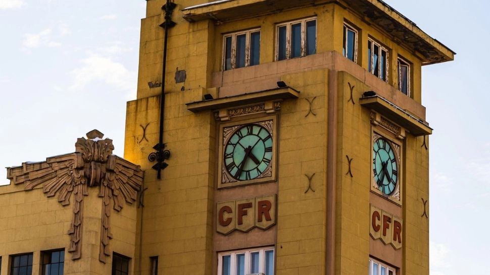 Electrificare CFR, căpușată de sinecuriștii lui Grindeanu. Consiliul de Administrație, plin de experți în...altceva