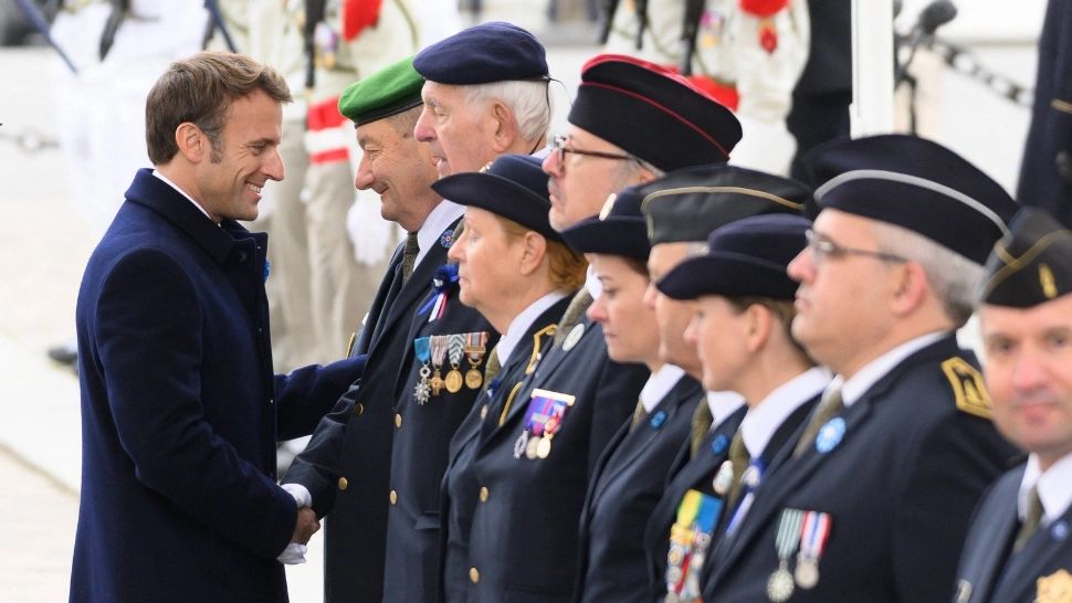 Bătrâni de 72 de ani, mobilizați în caz de război! Franța vrea să crească vârsta celor chemați la luptă