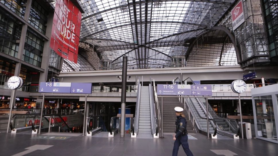 Transportul în Germania, paralizat de o grevă generală! Sindicatele pun presiune pe Guvernul de la Berlin: principalele revendicări