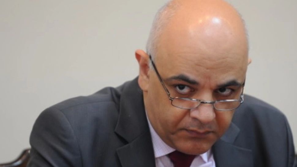 Raed Arafat, exasperat de turiștii care se aventurează în marea agitată: „Salvamarul vrea să prevină ca distracția să se transforme într-o tragedie”