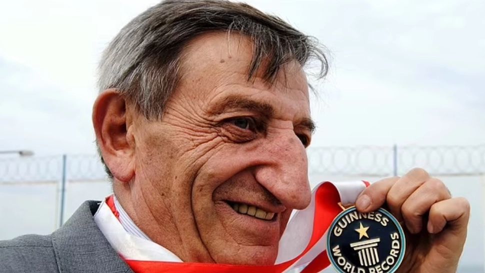 Omul cu cel mai mare nas din lume A MURIT fulgerător - A intrat de 3 ori în Cartea Recordurilor