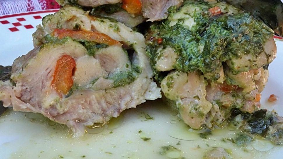 Rulouri suculente din pulpe de pui - O rețetă delicioasă