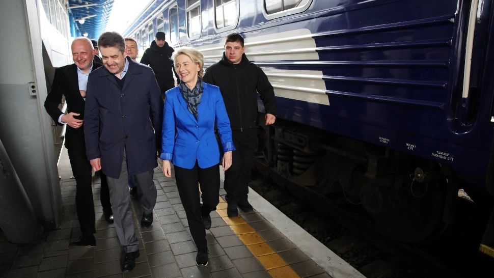 Vizită-simbol a Ursulei von der Leyen la Kiev, pe 9 mai. Discuții curciale cu Zelenski despre sancţiunile împotriva Rusiei și parcursul european al Ucrainei