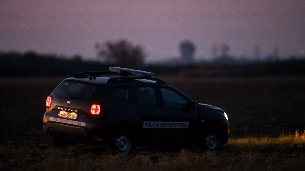 Descoperire incredibilă într-un TIR încărcat cu baxuri de vin ajuns în Vama Nădlac - poliția a intrat pe fir