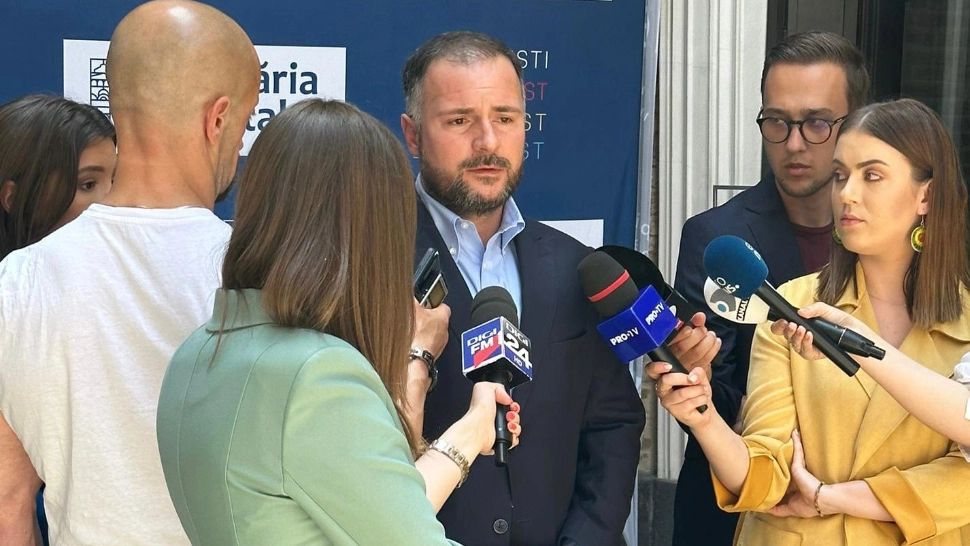 Scadal: Rareș Hopincă îi reproșează lui Nicușor Dan dezinteresul față de Sectorul 5