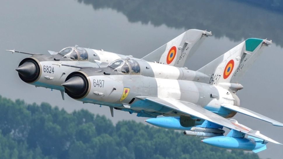 Ultimul zbor al unui MiG în România, la un an de la tragedia în care au murit 8 militari - Seria neagră a prăbușirilor mortale din 30 de ani