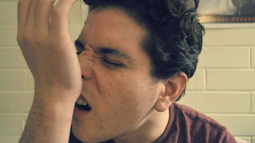 Ce înseamnă, de fapt, când te mănancă nasul. Cunoscutele superstiții, demontate de medici