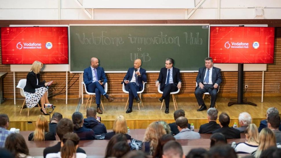 Vodafone Innovation Hub - primul centru de excelență pentru cercetare și dezvoltare digitală în cadrul Universității Politehnica din București