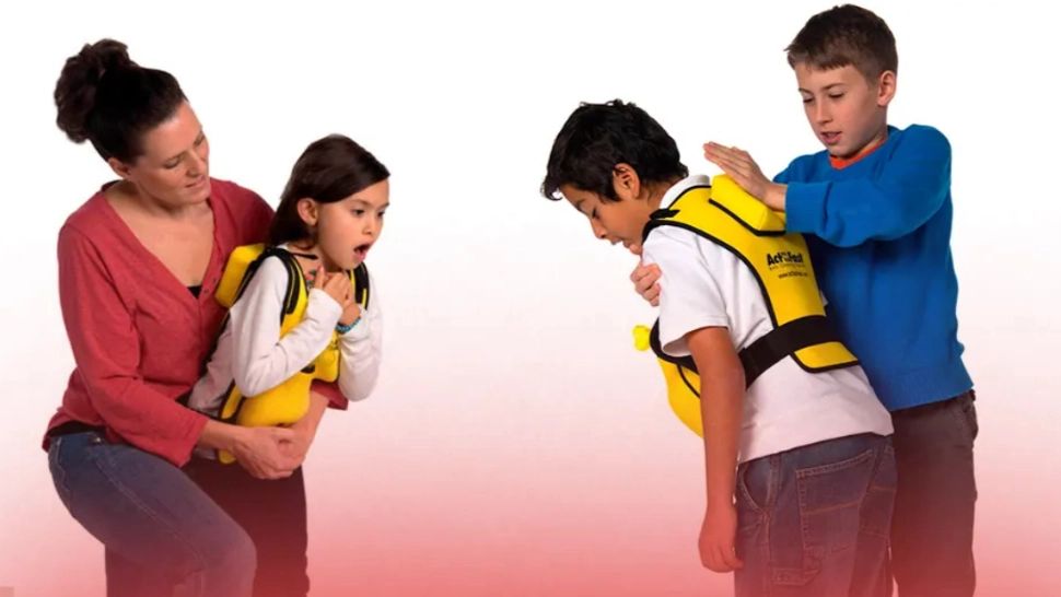 Cursuri de PRIM AJUTOR în școli, la cerere. Primele MĂSURI după ce o elevă de 14 ani a MURIT după ce s-a înecat cu un jeleu