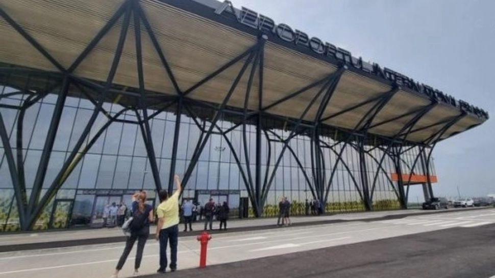 UN MILION de lei pentru inaugurarea aeroportului Brașov-Ghimbav! Cu cât vor fi plătiți Ștefan Bănică Jr, Olivia Adams sau Zdob și Zdub 
