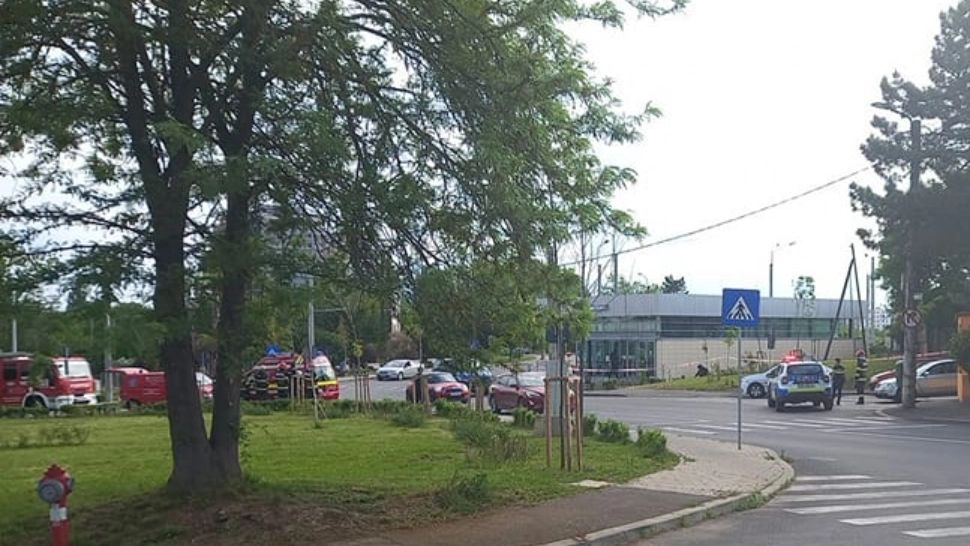 Alertă cu bombă la stația de metrou Străulești. Mobilizare de amploare a polițiștilor si pompierilor - FOTO