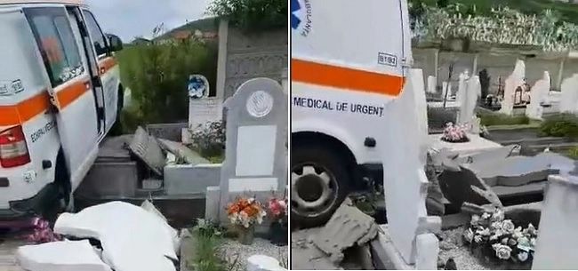 Morminte distruse de o ambulanță care a scăpat la vale. Șoferul a uitat să tragă frâna de mână - VIDEO