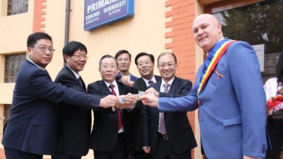 Acuzații grave. Secție de poliție chineză clandestină, în apropiere de București