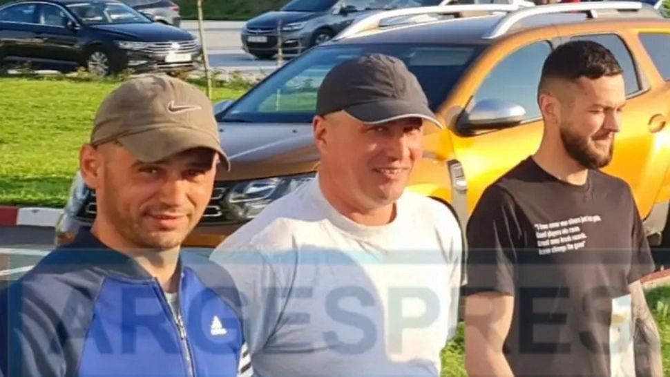 Deținutul Cristian Cioacă a fost la meci, la Mioveni. Cum a fost fotografiat controversatul polițist 