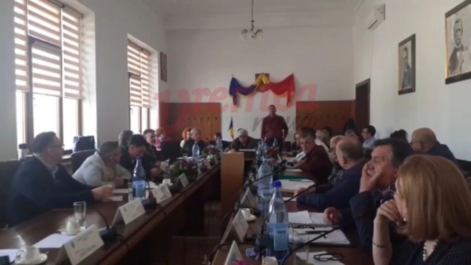 Director de companie de asfaltare din subordinea primăriei, salariu de ministru - suma scandaloasă pe care o încasează