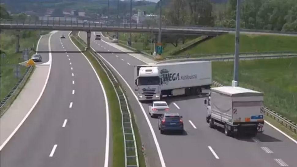 Haos pe o autostradă din Croația din cauza unui șofer de TIR român - Riscă închisoarea și o amendă uriașă