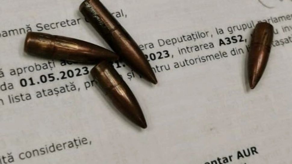 AUR, prima reacție după ce o consilieră a încercat să intre cu 4 gloanțe în clădirea Parlamentului