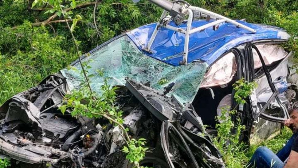 O mașină Google a fost lovită de tren, în Mehedinți. Este a doua oară când un automobil al companiei este implicat într-un accident grav, în România