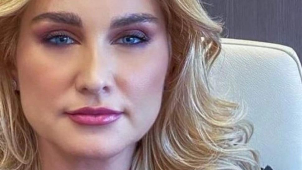 Stenograme incendiare: bani cărați cu sacii, tun de 2 milioane de euro - Nepoata fostului șef SRI, șefă peste mafia de la stat