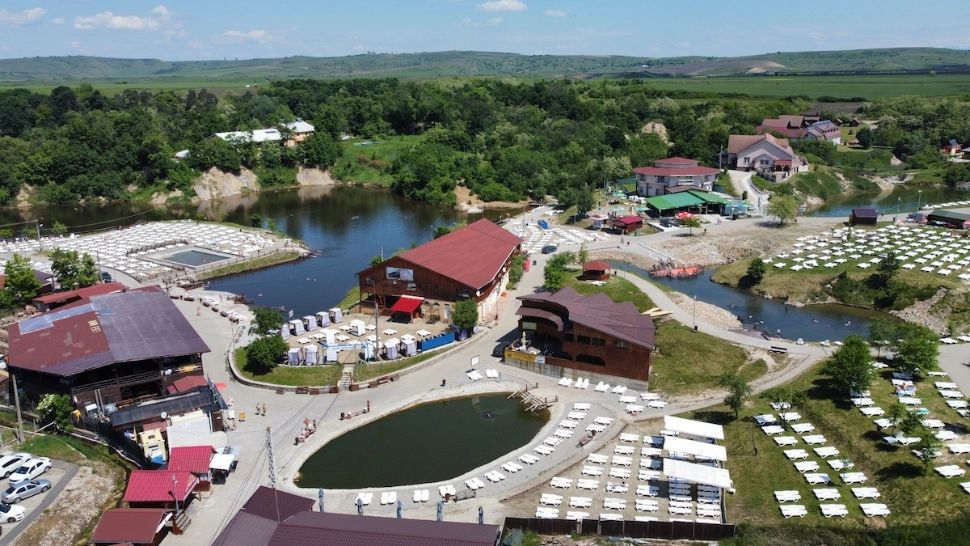 „Litoralul Ardealului”, pregătit să primească turiștii. De ce sunt lacurile de la Ocna Sibiului o alternativă la plajele din România