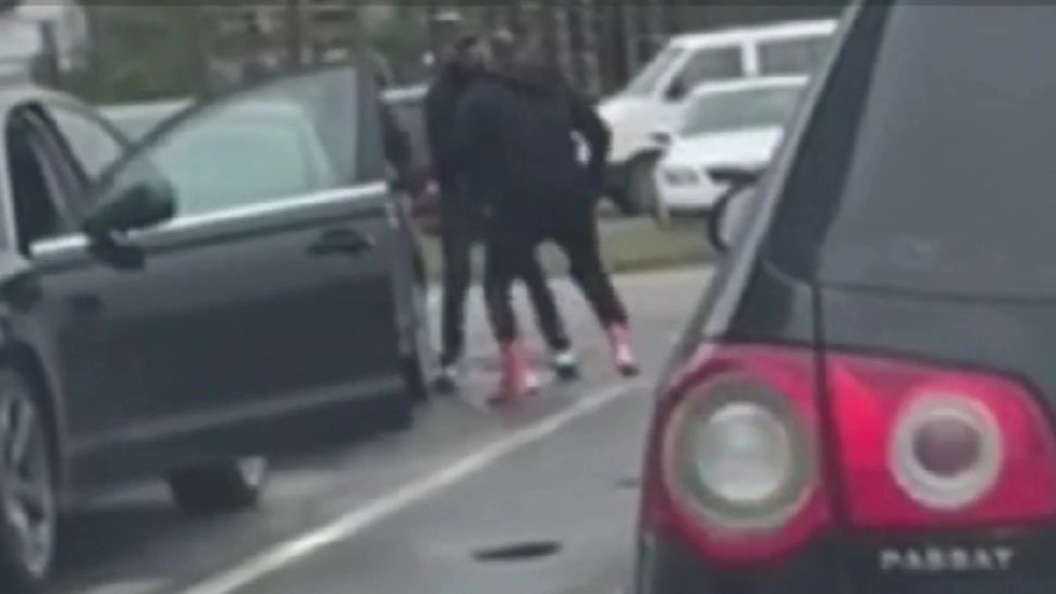 ATAC cu maceta, în mijlocul unei străzi din Galați