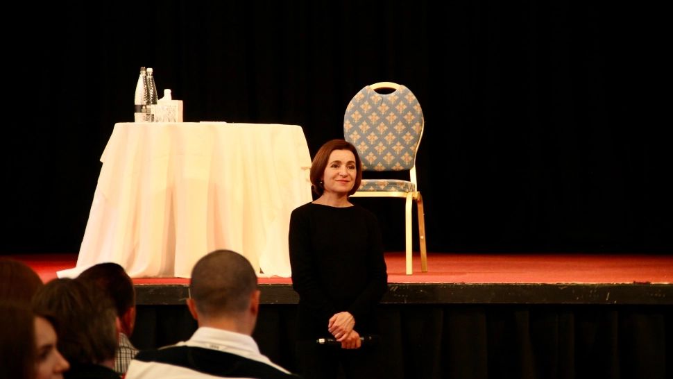 Maia Sandu, lecție de eficiență. Prezentă la Încoronare, s-a întâlnit cu șeful diplomației britanice și a stat de vorbă cu moldovenii din Anglia