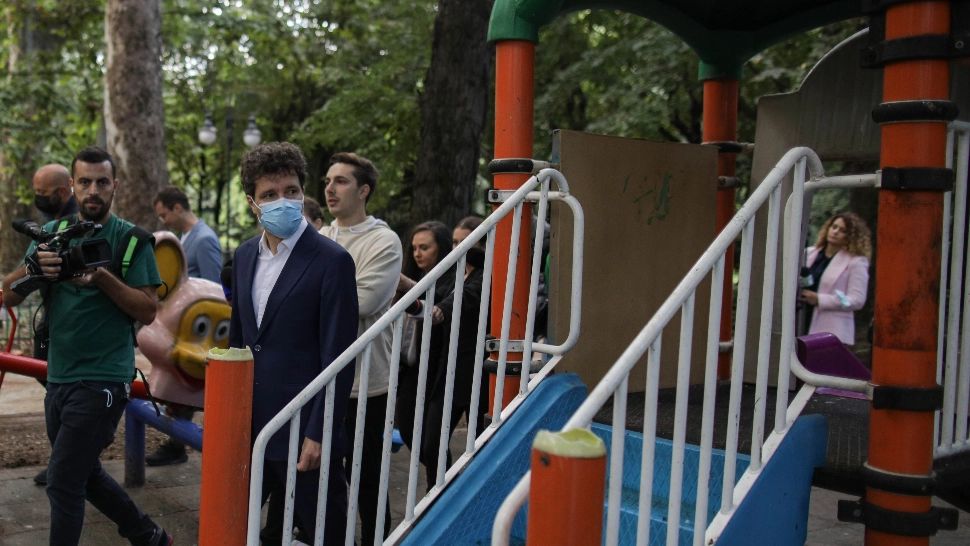 Primăria Capitalei dă 100.000 de euro, pe 6 luni, pentru paza Parcului Cișmigiu 