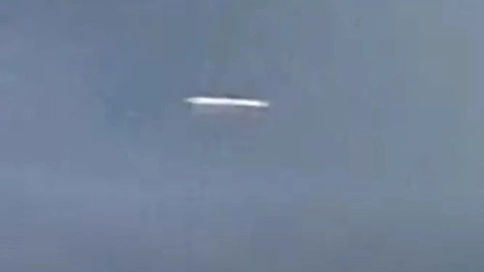 OZN filmat în Ungaria - Imaginile inexplicabile filmate de amatori - VIDEO