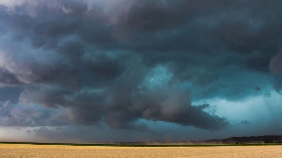 România, la intersecția a două mase de aer. Meteorologii anunță fenomene periculoase - prognoza de weekend