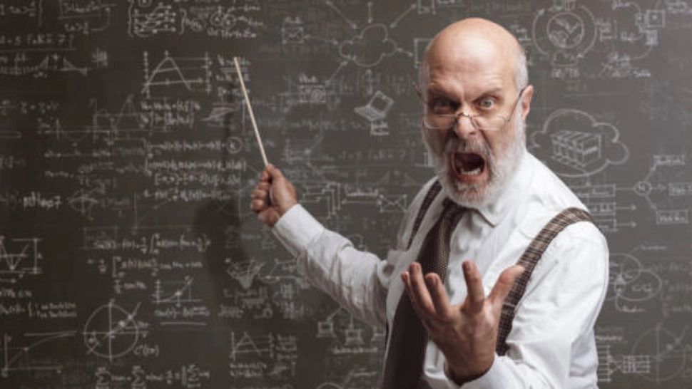 Un profesor român din diaspora vorbește despre traumele trăite ca elev în România. „Vedetele” de la catedră, experte în terorizarea elevilor