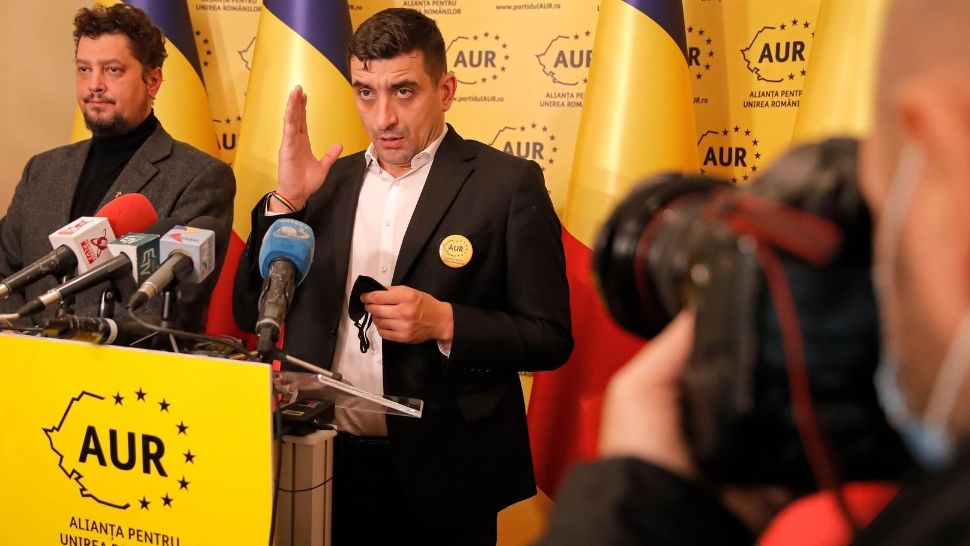 Asemănările dintre mitingul AUR și fosta securitate. Legăturile dintre partidul lui Simion și rezerviștii din sistemul de forță, dezvăluite de o serie de anchete