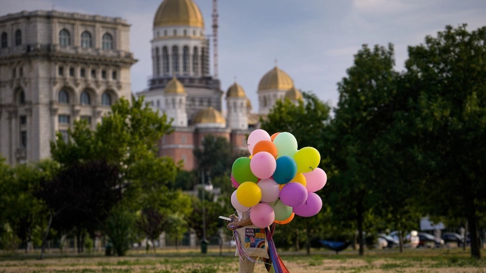 BOR, reacție la decizia CEDO privitoare la acceptarea căsătorilor gay: „Cadrul legal care protejează în mod optim „creșterea, educația și instruirea copiilor” este doar familia naturală”