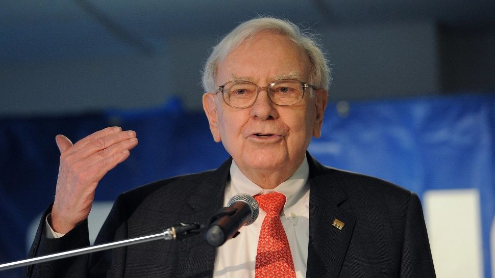 Warren Buffett pune tunurile pe bancheri: „Directorii care au dus dus băncile la criză ar trebui pedepsiți. Altfel, lecția este că, dacă o dai în bară, ești în continuare bogat”