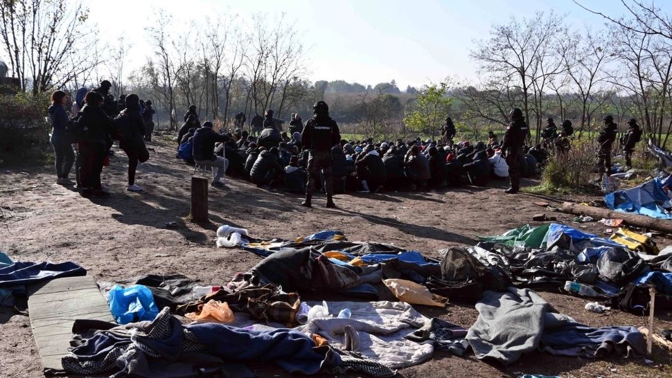 Scandal diplomatic URIAȘ între Austria și Ungaria. Acuzații grave privind traficul ilegal de migranți