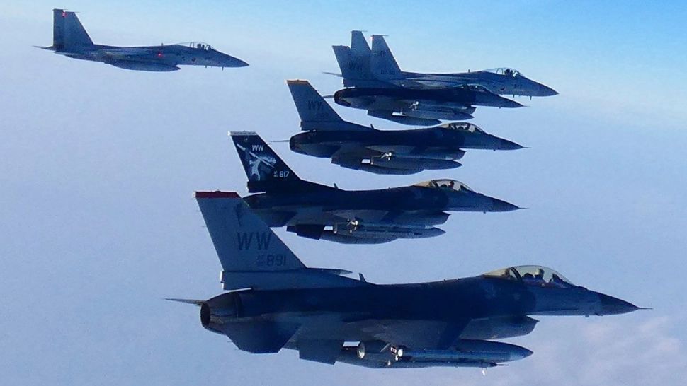 Alertă în Japonia! Avioane de vânătoare ridicate de la sol, pentru interceptarea unor aparate ruse lângă coastele sale