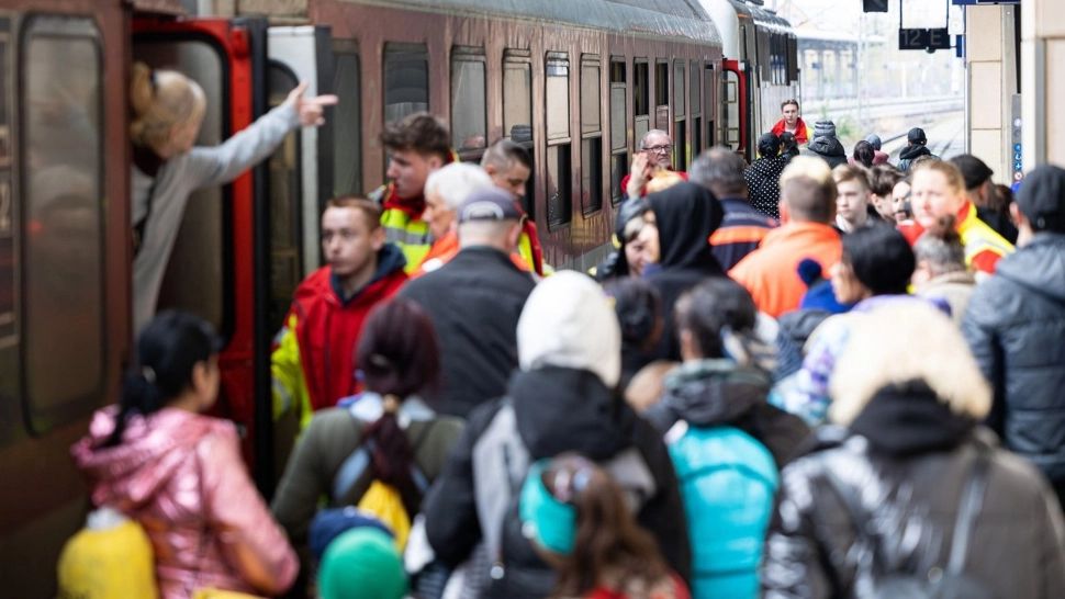 Începe plata sumelor restante pentru hrana și cazarea ucrainenilor, din perioada ianuarie-martie