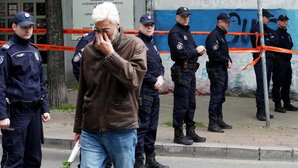 Masacrul din Belgrad | Elevul care și-a ucis 8 colegi și un paznic făcuse LISTA cu o lună în urmă. Atacatorul este fiul unui medic celebru