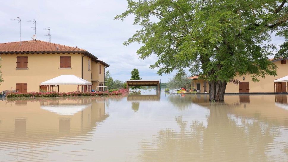 Italia, sub ape! Bilanțul morților a ajuns la 13: inundațiile și alunecările de teren fac prăpăd - FOTO&VIDEO