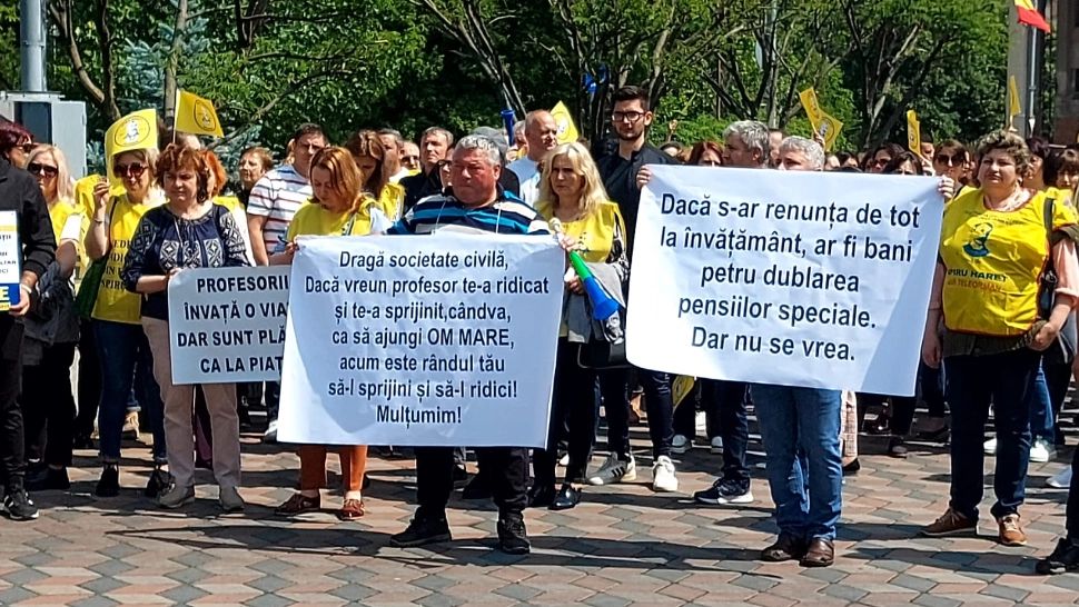 Liderii sindicali din educație cer intervenția lui Klaus Iohannis - Protest URIAȘ anunțat marți în Capitală
