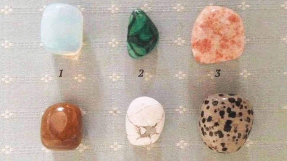 Alege piatra preferată pentru a afla care va fi drumul tău în viață