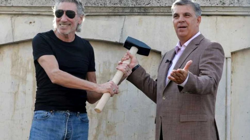 Rotativa în familie. Soția lui Valeriu Zgonea a renunțat la funcția de conducere de la ANCOM, ca soțul să poată fi președinte