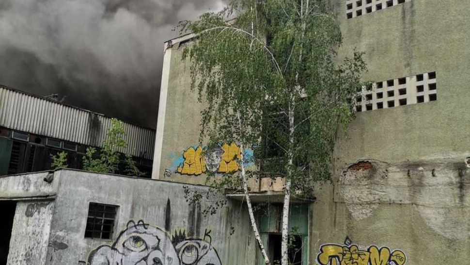 Incendiu cu degajări mari de fum în zona Coresi din municipiul Braşov