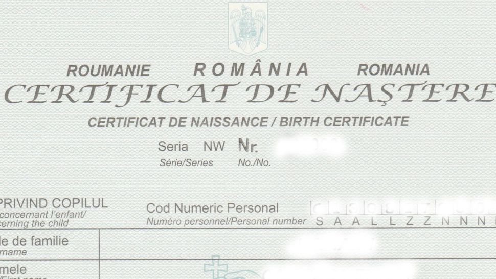 Gest HALUCIANT al unui român din Franța. I-a dat fiului un prenume care este o ÎNJURĂTURĂ. Ce a pățit în România? DOCUMENT