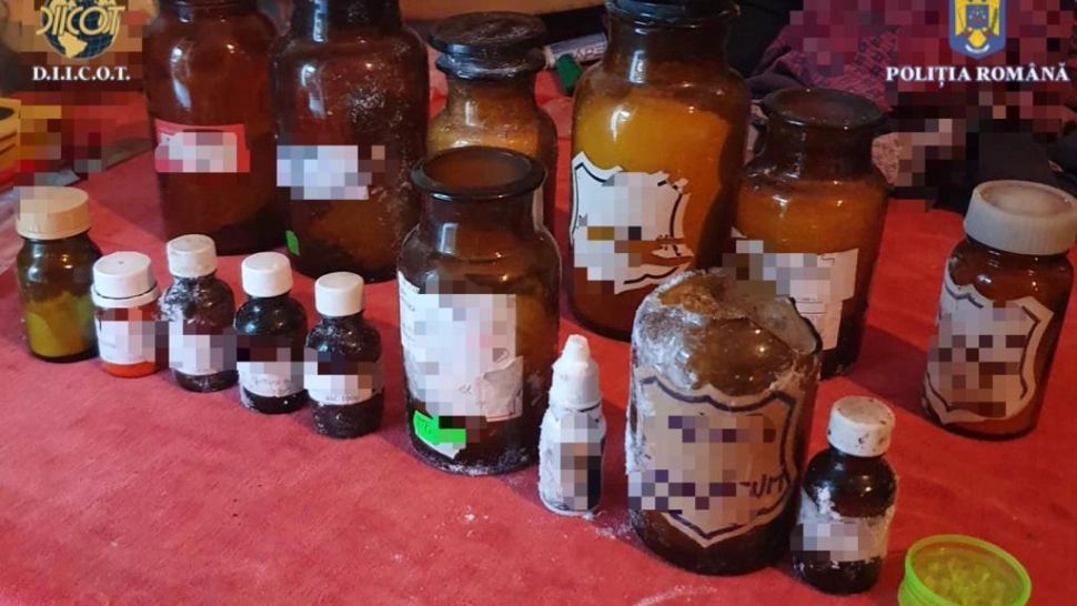 Rețea de traficanți de droguri, destructurată! Sumele fabuloase pe care își vindeau marfa. Ce s-a găsit la percheziții - detalii șocante din anchetă