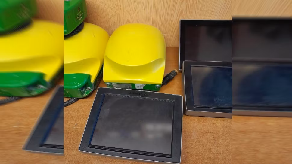 Contrabandă cu componente electronice! Unde erau ascunse și pentru ce erau folosite