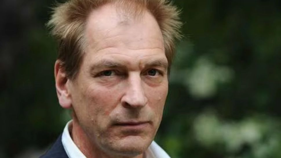 Celebrul actor Julian Sands, declarat mort după 6 luni de căutări - Rămășițele sale umane au fost găsite în munții din California