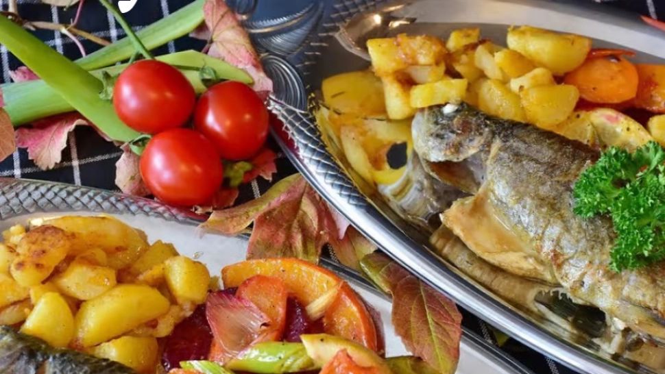 Păstrăvi și cartofi noi la grătar - cea mai simplă rețetă pe care o poți pregăti acasă! Gustul este desăvârșit