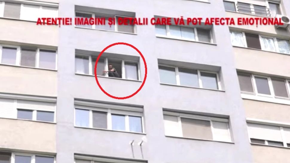 Negocieri record cu militarul care amenință că se aruncă de la etajul 7 al unui bloc din Timişoara. Bărbatul a cerut șaorma și o țigară - SURSE