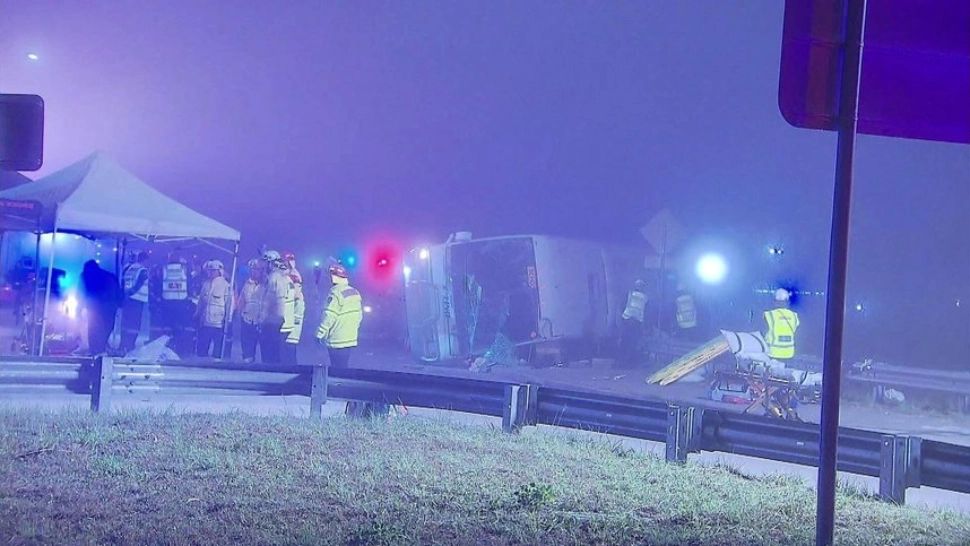 Tragedie fără margini - Un autobuz cu nuntași s-a răsturnat - Cel puțin 10 persoane au murit